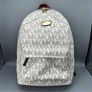 NWT Michael Kors Jet Set Signature Backpack Vanilla $298